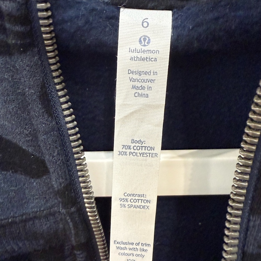 Lululemon jacket - Picture 4 of 4